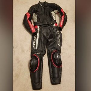 Dainese Women's 2-piece Race Suit (size 40)